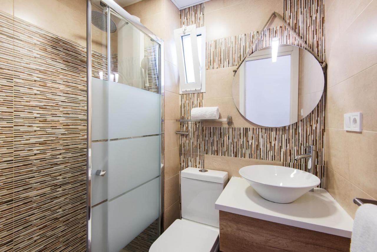 The 7Th Corner, Hugh Apartment Ideal For Groups 马拉加 外观 照片