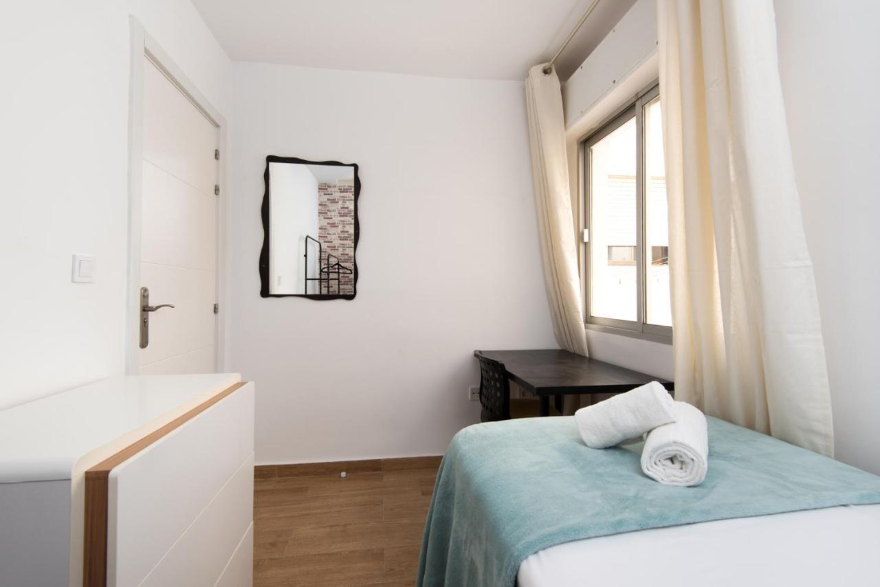 The 7Th Corner, Hugh Apartment Ideal For Groups 马拉加 外观 照片