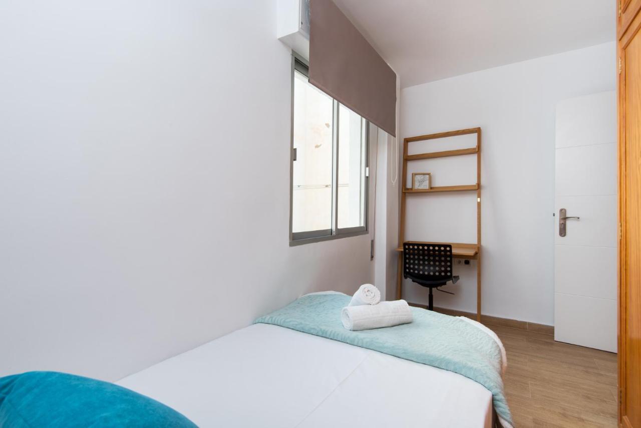 The 7Th Corner, Hugh Apartment Ideal For Groups 马拉加 外观 照片